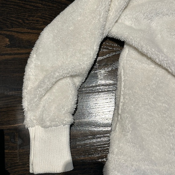 Cozy Cream bear coat Hooded Sweater - Picture 3 of 7